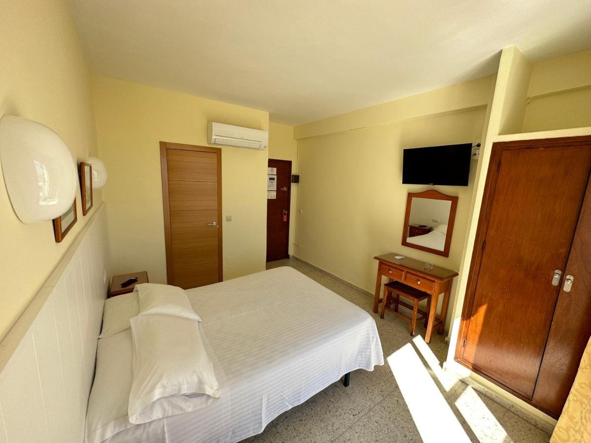 Hotel Cabello Торремолинос Экстерьер фото