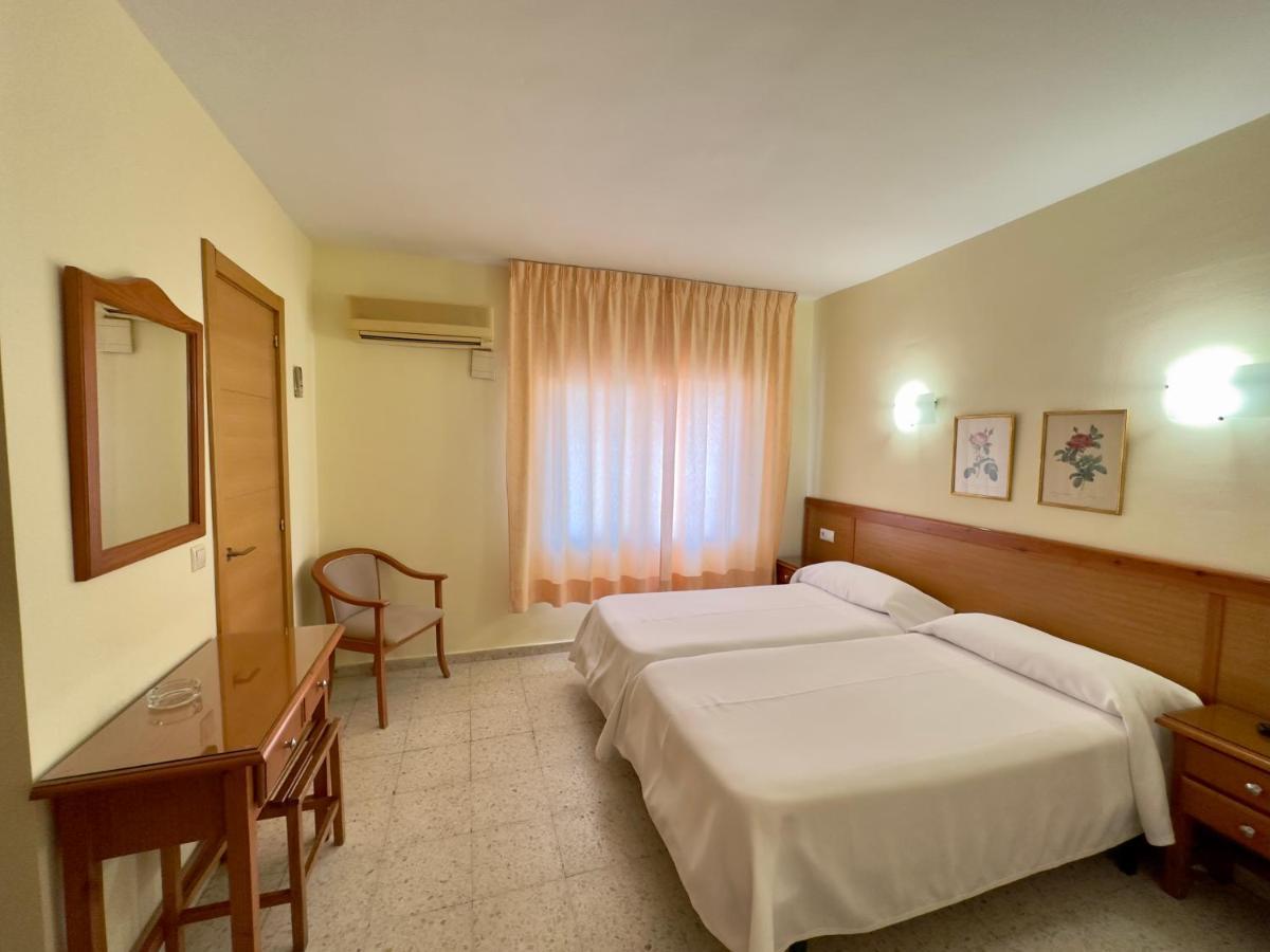 Hotel Cabello Торремолинос Экстерьер фото