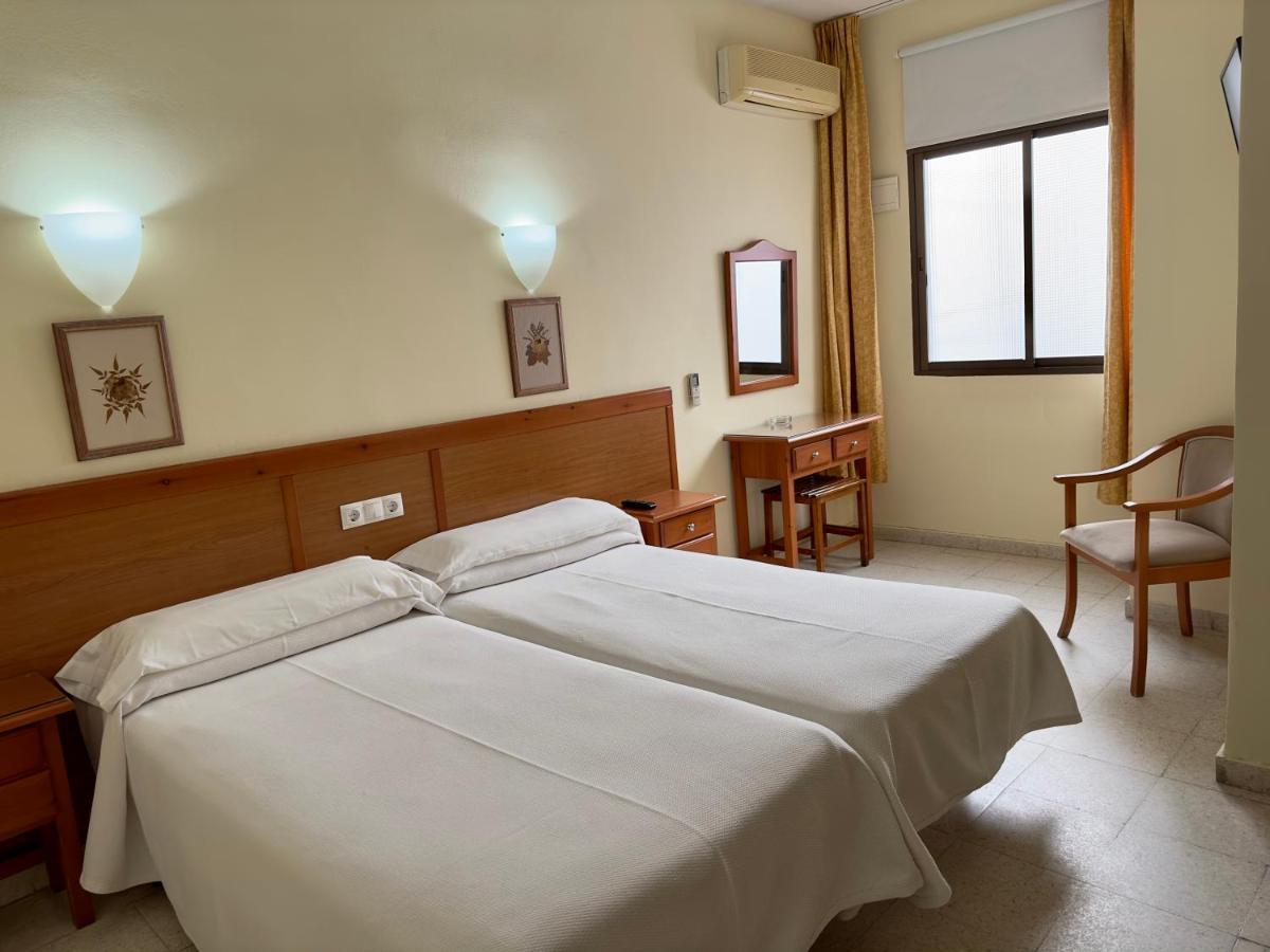 Hotel Cabello Торремолинос Экстерьер фото