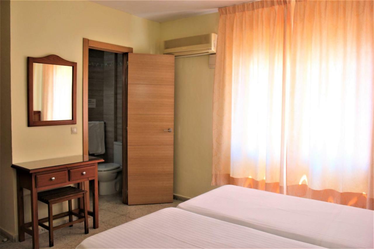 Hotel Cabello Торремолинос Экстерьер фото