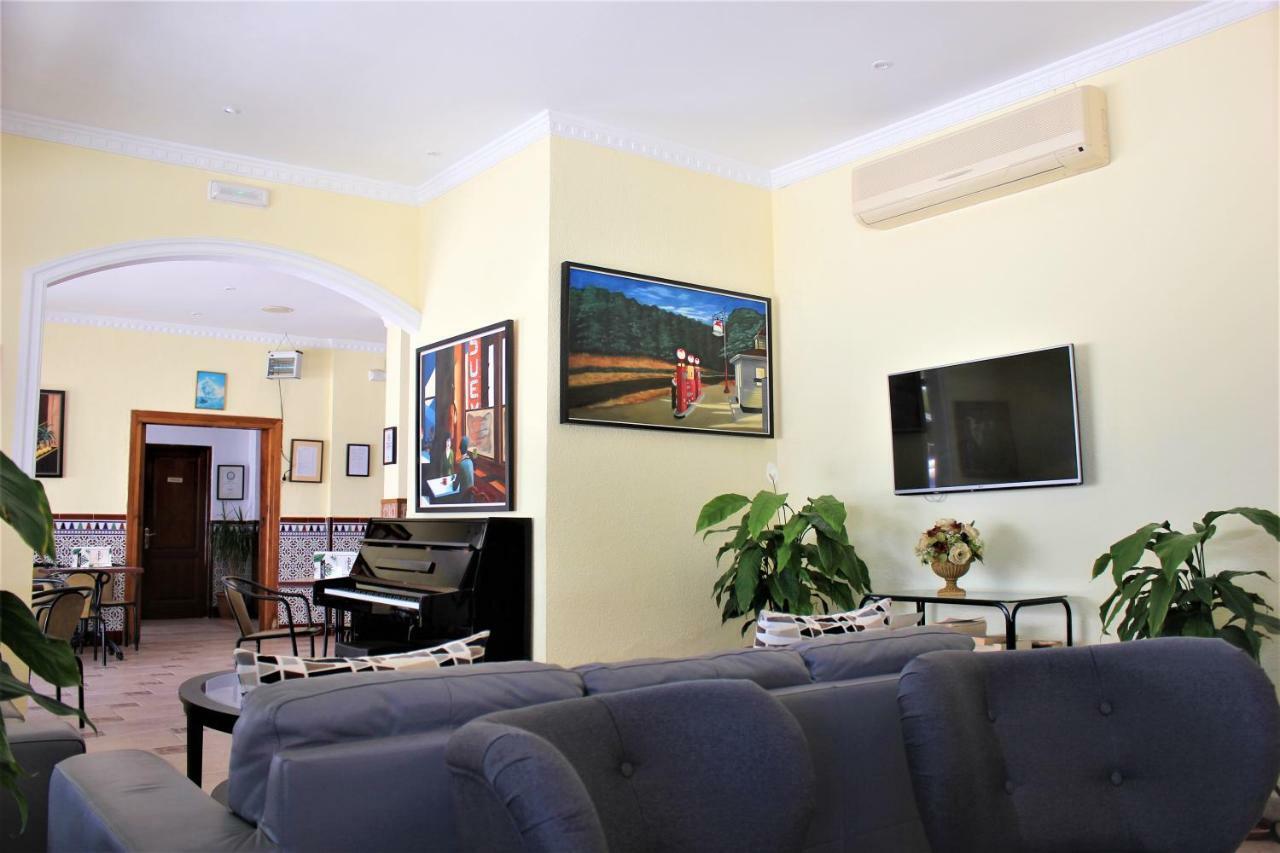 Hotel Cabello Торремолинос Экстерьер фото